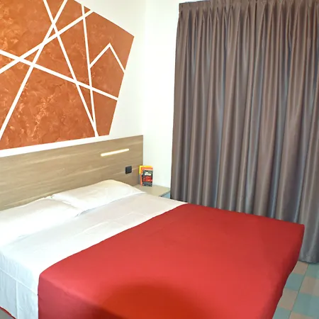 马尔彭萨辛普朗酒店 酒店