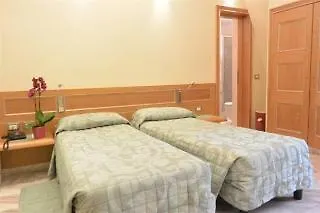 酒店 马尔彭萨辛普朗酒店 3*