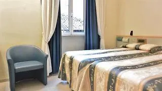 马尔彭萨辛普朗酒店 酒店